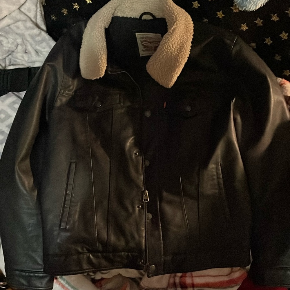 Black leather Levi’s jacket large